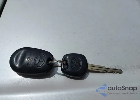 2004 Toyota Sienna Le z USA, uszkodzony, nr VIN 5TDZA23C24S023188